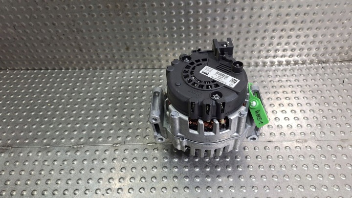 ALTERNATEUR 200A A0009068706 MERCEDES W166 W205 W213 W238 W292 43 AMG 3.0B