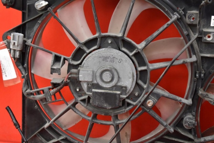 VENTILATEUR 422750-3773 TOYOTA AVENSIS T27 2.0 D 126 KM 09-11