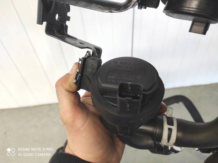 POMPE CIRCULATION EAU CONDUITES DE DÉRIVATION EAU 925164GA0A OPEL MOVANO II B 2.3 DCI