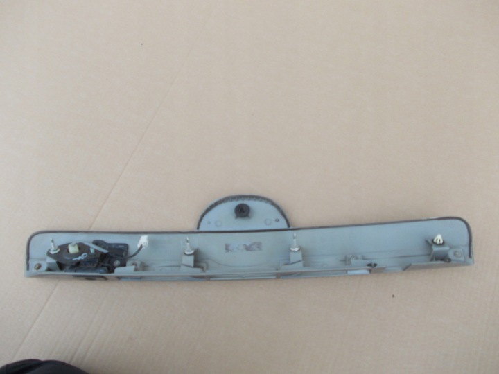 CACHE MOULURE COUVERCLES DE COFFRE ARRIÈRE MAZDA CX-7 CX 7 EH6650811