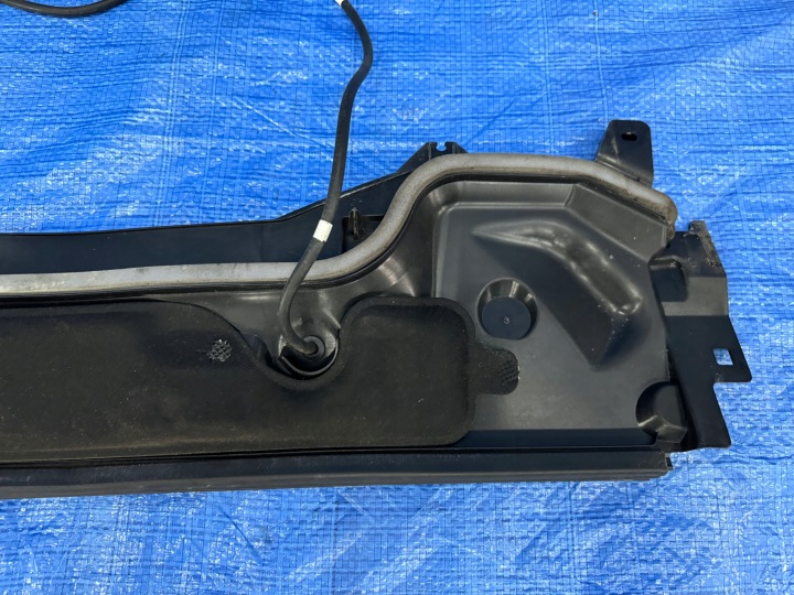 DOUBLURE DE PASSAGE DE ROUE INFÉRIEUR DS3 CROSSBACK 9820793980