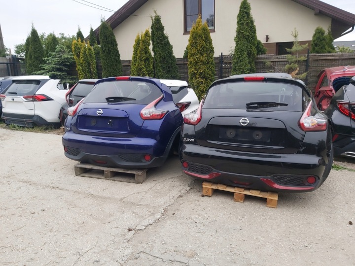 NISSAN JUKE I F15 PORTES DROIT AVANT DROIT AVANT Z11