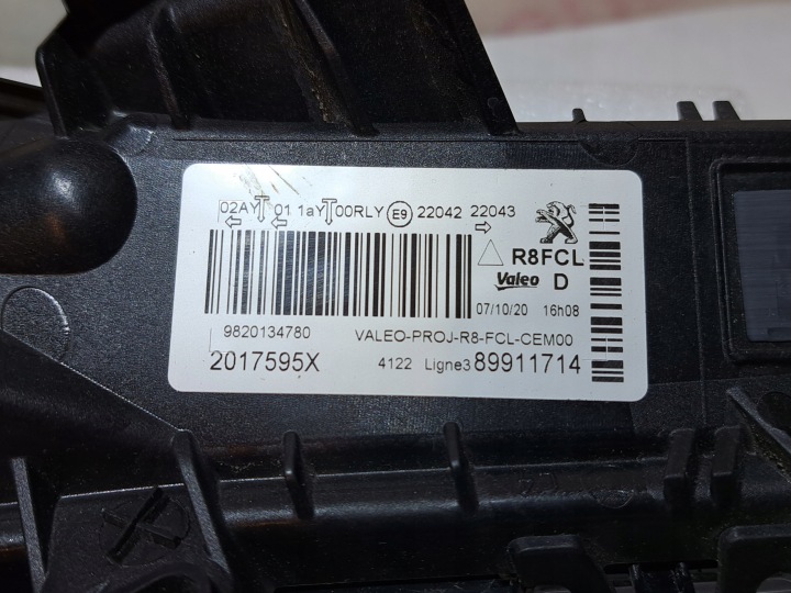 PEUGEOT 508 II 18-21 LED FJD VALEO 9820134780