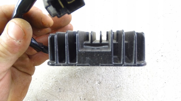 P81 SUZUKI GSX 650 08-09 RÉGULATEUR TENSION 32800-18810-RX0