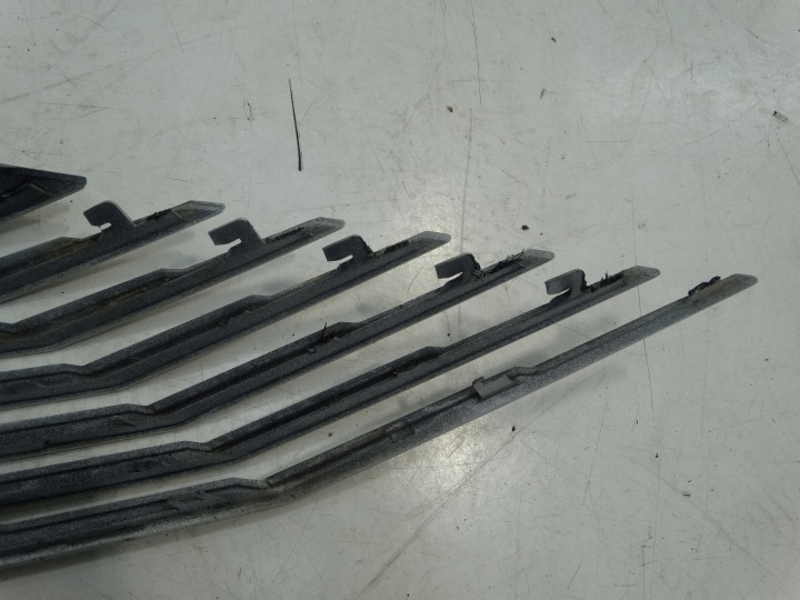 GRILLE CALANDRE PARE-CHOCS GAUCHE AVANT PEUGEOT 3008 II 5008 II 9836827177