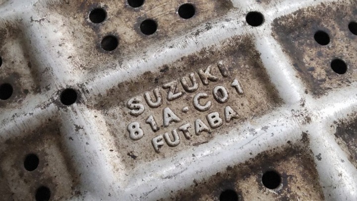 2002 SUZUKI JIMNY SILENCIEUX CENTRAL 81AC01