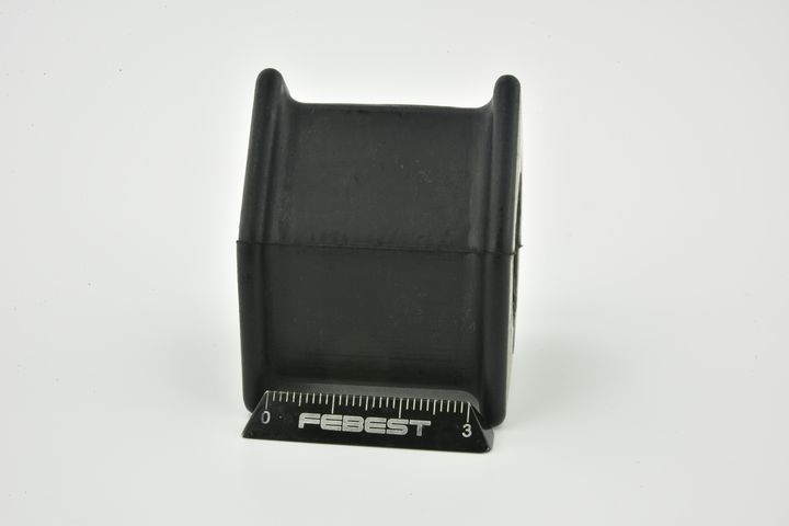 CAOUTCHOUC STABILISATEUR AVANT D23 TOYOTA COROLLA SPACIO