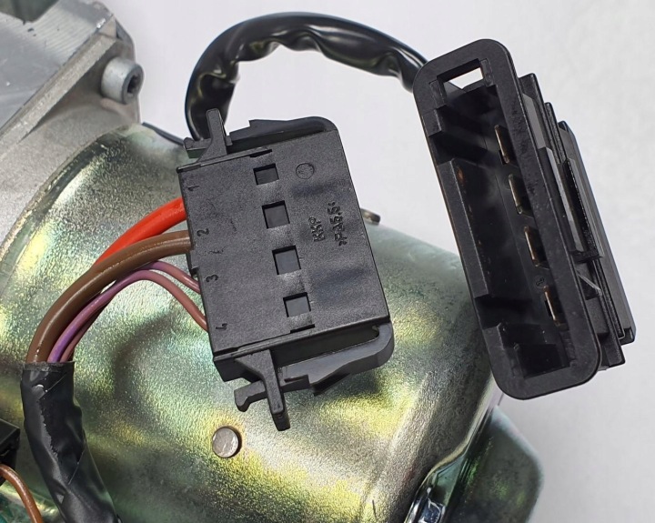 POMPE TOITS MERCEDES W207 CABRIO A2078000030