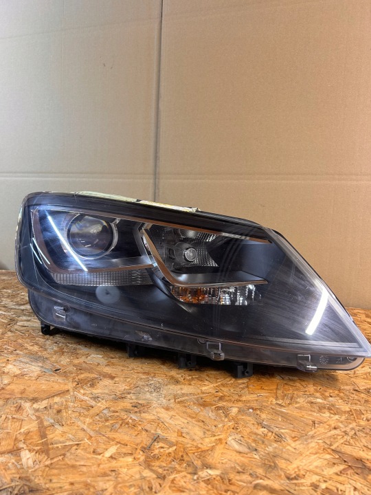 SEAT ALHAMBRA PHARE DROITE XÉNON 7N5941752