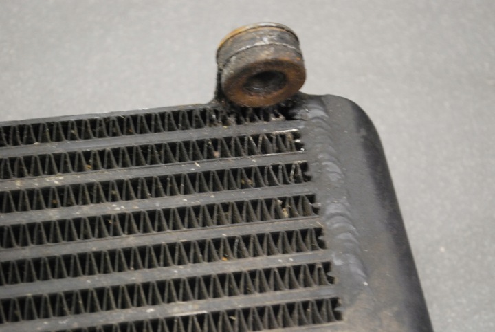RADIATEUR HUILES BOÎTES AUDI A8 D2 4D0317021C