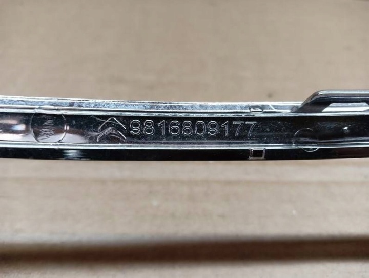 M32 CITROEN BERLINGO IV 18- MOULURE CHROME PHARES GAUCHE AVANT 9816809177
