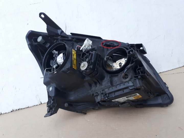 TOYOTA AVENSIS T25 LIFT 06-08 PHARE XÉNON AVANT GAUCHE PROJECTEUR GAUCHE EUROPE