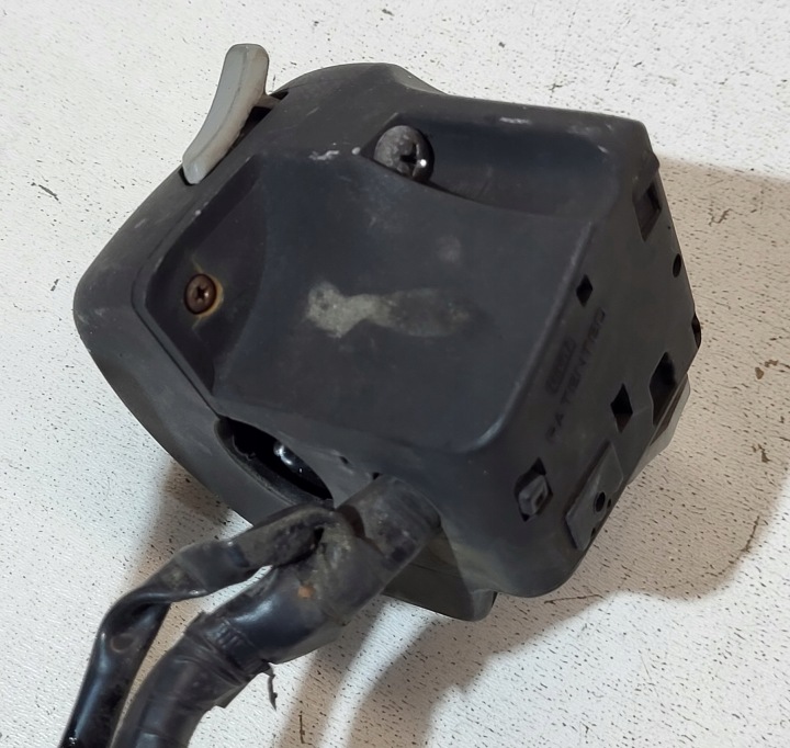 COMMUTATEUR GAUCHE FEUX 667957 PIAGGIO X10 X-10 125 350 500 2012-2016R