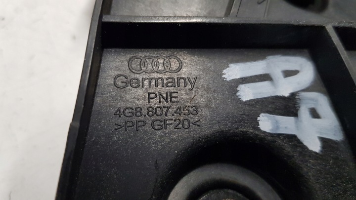 GLISSIÈRE PARE-CHOCS DROIT GAUCHE ARRIÈRE AUDI A7 SPORTBACK