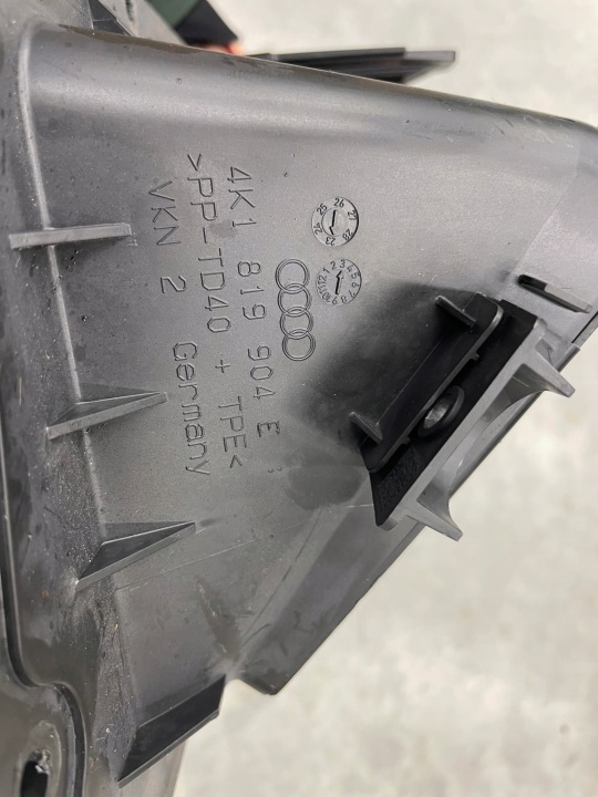 GRILLE ADMISSION AIR A6 C8 ORIGINAL 4K1819904E