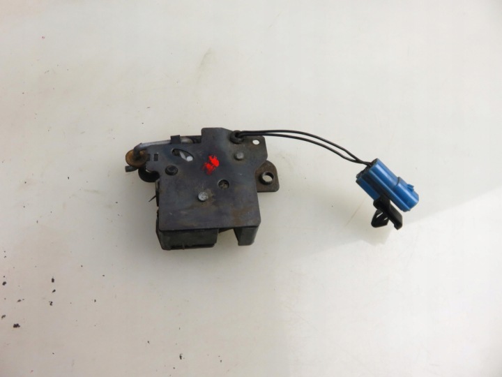 SERRURE COUVERCLES DE COFFRE LAND ROVER FREELANDER (L314)