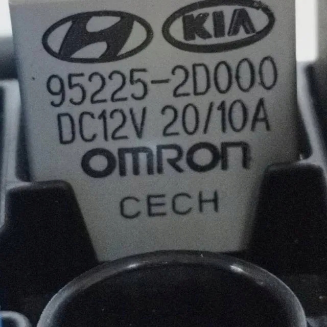 BOÎTE FUSIBLES HYUNDAI I30 ESTATE (FD) 952252D000 1.58L DIESEL 85KW