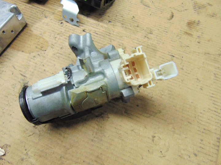 KIT DE DÉMARRAGE IMMO TOYOTA RAV4 II 2000R- 1.8VVTI ESSENCE TRANSMISSION AVANT EUROPE