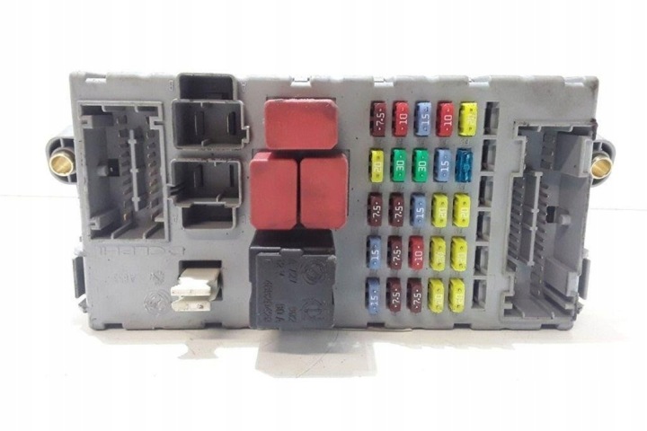BOÎTE FUSIBLES FIAT CROMA (194_) 46846746 2.4L DIESEL 147KW 2006