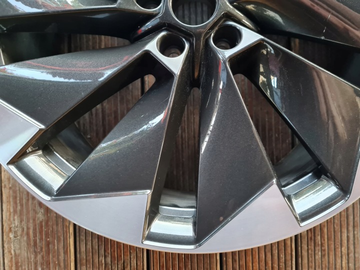 JANTE SKODA ENYAQ 5LA 8.5″J21 5X112 ET40