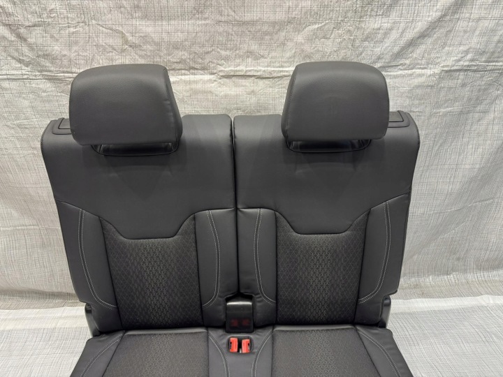 SIÈGES BANQUETTES ARRIÈRE 7-OSOBOWY JEEP COMMANDER II COMM SIÈGES