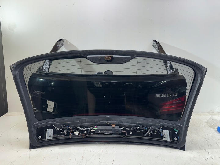 COUVERCLES DE COFFRE COUVERCLES DE COFFRE BMW 5 F11 UNIVERSEL 2009-