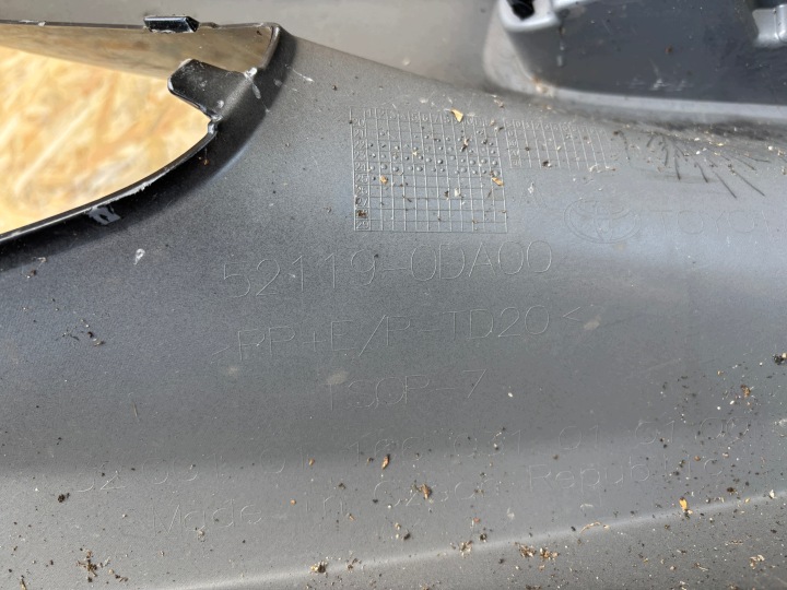 TOYOYTA YARIS IV PARE-CHOCS AVANT 52119-0DA00