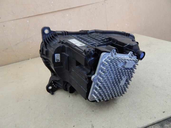 LAND ROVER DEFENDER II 2 20+ PHARE AVANT DROITE COMPLET LED EUROPE L8B213W029EF