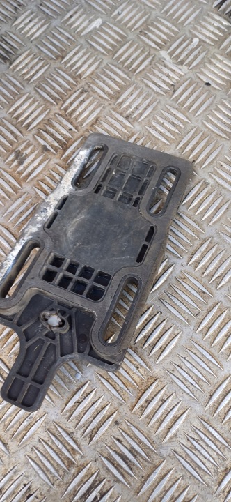MERCEDES W220 GLISSIÈRE FIXATION PARE-CHOCS GAUCHE ARRIÈRE 2206100226