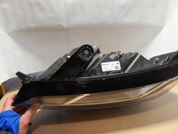 PHARE GAUCHE AVANT GAUCHE AVANT DACIA SANDERO III 3 COMPLET LED 260607161R EUROPE
