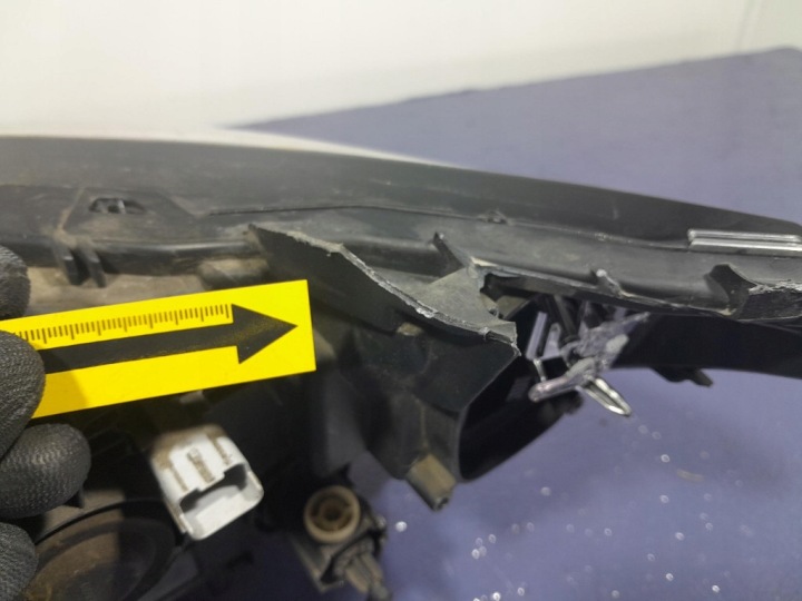RENAULT TALISMAN PROJECTEUR DROIT PHARE AVANT 260100184R
