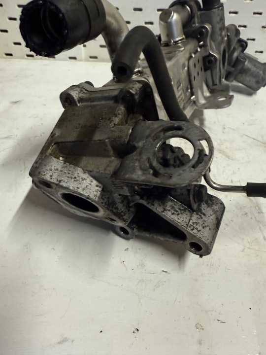 KIA SPORTAGE III HYUNDAI IX35 1.7 VANNE EGR RADIATEUR GAZ D'ÉCHAPPEMENT 28410-2A850