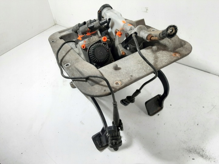 IVECO EUROCARGO EURO 5 5.9L 08R PÉDALES SUPPORT SOUPAPE PRINCIPAL FREINS DX65D