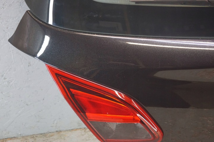 COUVERCLES DE COFFRE COUVERCLES DE COFFRE OPEL CORSA E 5D LAK Z22X (K900)