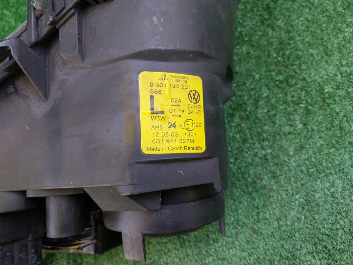 VW POLO IV 9N 01-05 PHARE AVANT GAUCHE COMPLÈTE PROJECTEUR AVANT GAUCHE