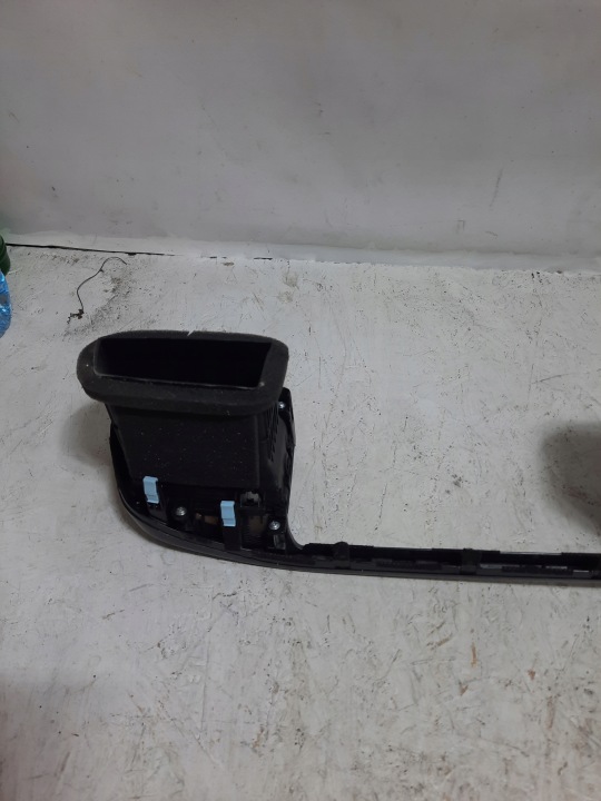 KIA CEED III CHÂSSIS TABLEAU DE BORD DÉCOR MOULURE TABLEAU DE BORD GRILLE 84830-J7000