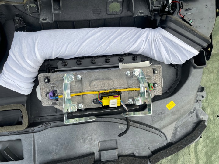 AUDI A6 C6 TABLEAU DE BORD COCKPIT 4F1857041R AIRBAG COURROIES RIDEAUX D'AIR