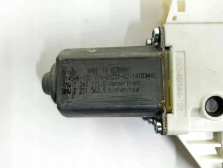 PETIT MOTEUR VITRES AVANT GAUCHES PORTES BMW 5 (F10) 942888 34315110 2.0L