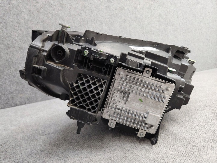 PROJECTEUR PHARE AVANT AVANT DROITE BMW G42 COMPLET LED ADAPTIVE COULEUR DORÉE 22-
