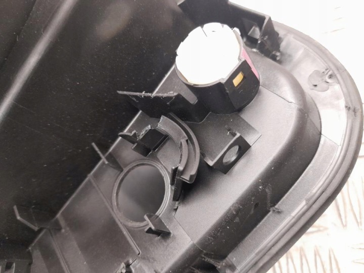 CLAPET GOULOTTE DE REMPLISSAGE CARBURANTS BMW X1 2025 8850958