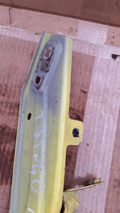 SUPPORT GARDE-BOUE RENAULT TWINGO III 631429601R
