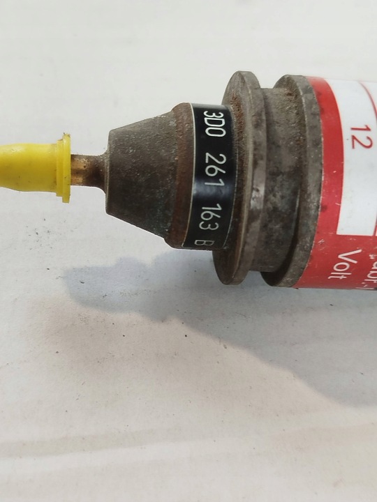 POMPE CARBURANTS WEBASTO AUDI A8 D3 9012888B
