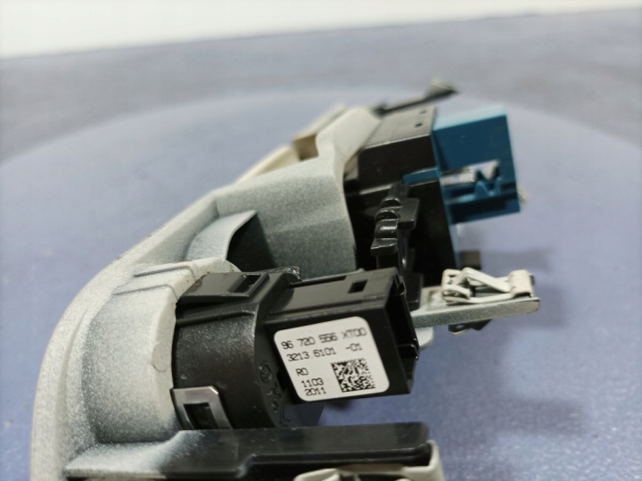 PEUGEOT 508 I CHÂSSIS PANNEAU COUVERCLES DE COFFRE GOULOTTE DE REMPLISSAGE 9686450377