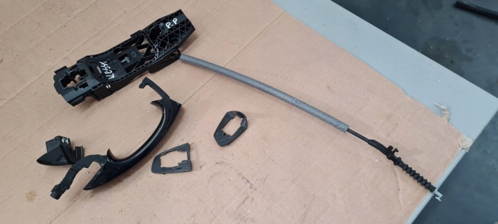 Q3 83A POIGNÉE PORTES SOUS KEYLESS CHÂSSIS DROITE DROIT AVANT LY9T 5G0837206Q