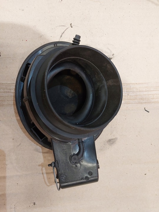 CLAPET GOULOTTE DE REMPLISSAGE CARBURANTS BMW E87 51177069449