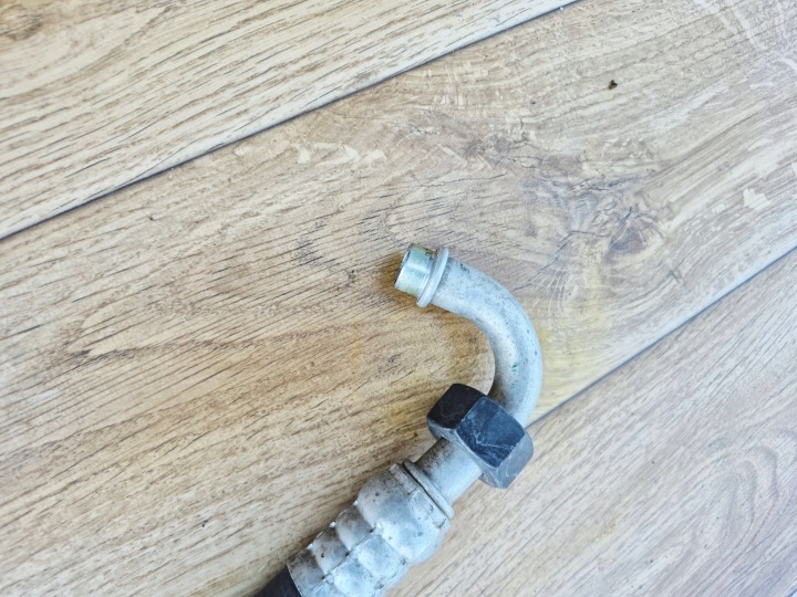 AUDI A6 C5 FIL CLIMATISATION 8D0260704B