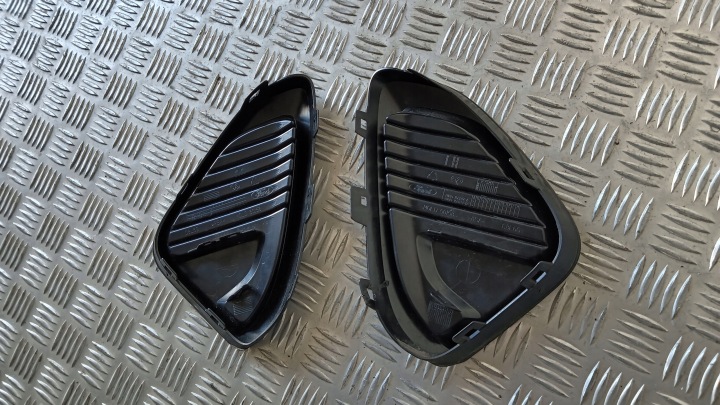 GRILLE PARE-CHOCS FORD FIESTA MK8 LIFT N1BB 21-23 N1BB15A216A ORIGINAL DROITE