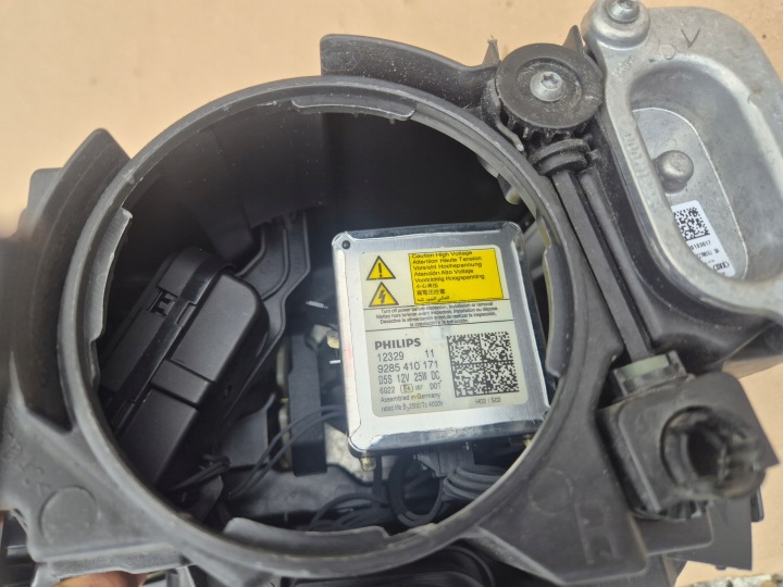 PHARE DROITE AVANT AUDI A3 8V LIFT BI-XENON DROITE AVANT