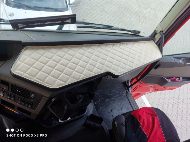 ÉTAGÈRE TABLE SUR COCKPIT TIR VOLVO FH 4 DE 2013R