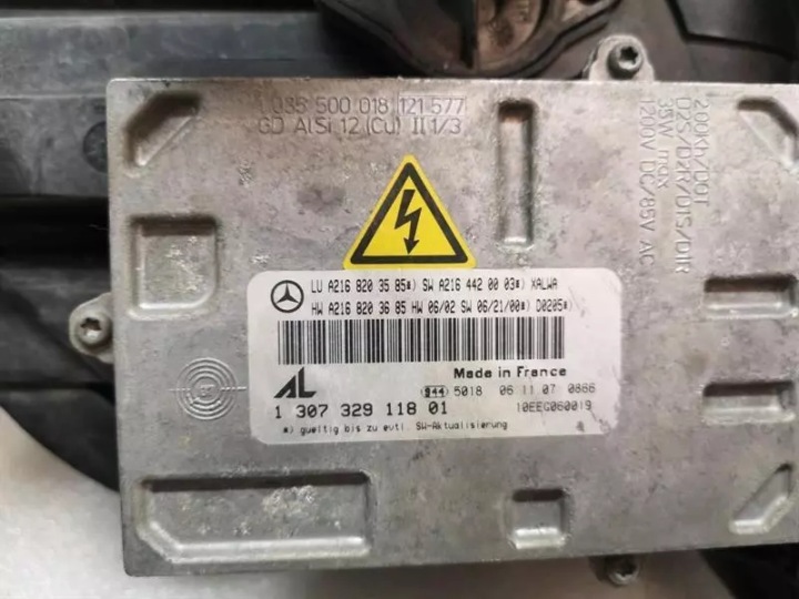 MERCEDES CL63 W216 RIGHT HEADLIGHT A2168208061 USA